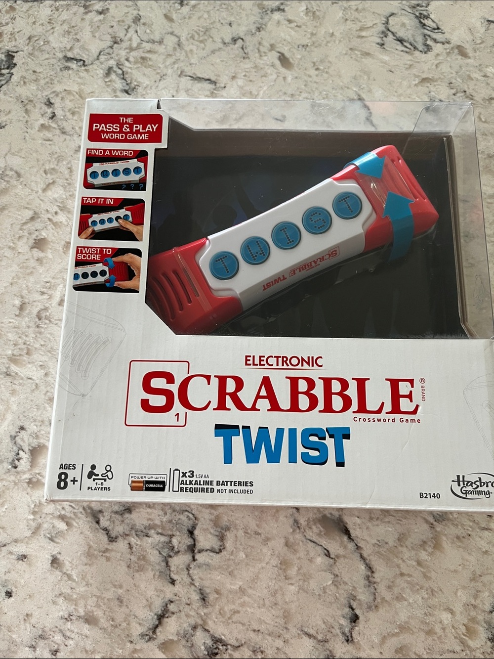 Hasbro Electronic SCRABBLE Twist - Red, White, Blue